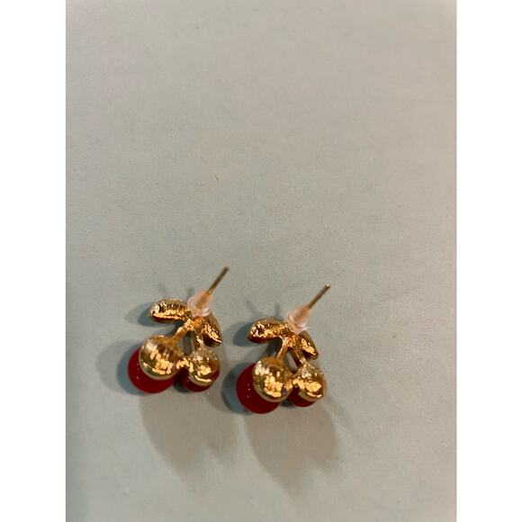 Rhinestone Red Cherry Design Stud Fashion earrings - NEW - - Picture 4 of 4